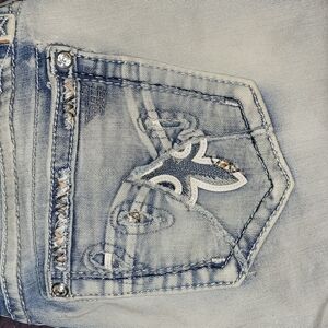 Stylish Blue Jeans with Embroidered Pocket